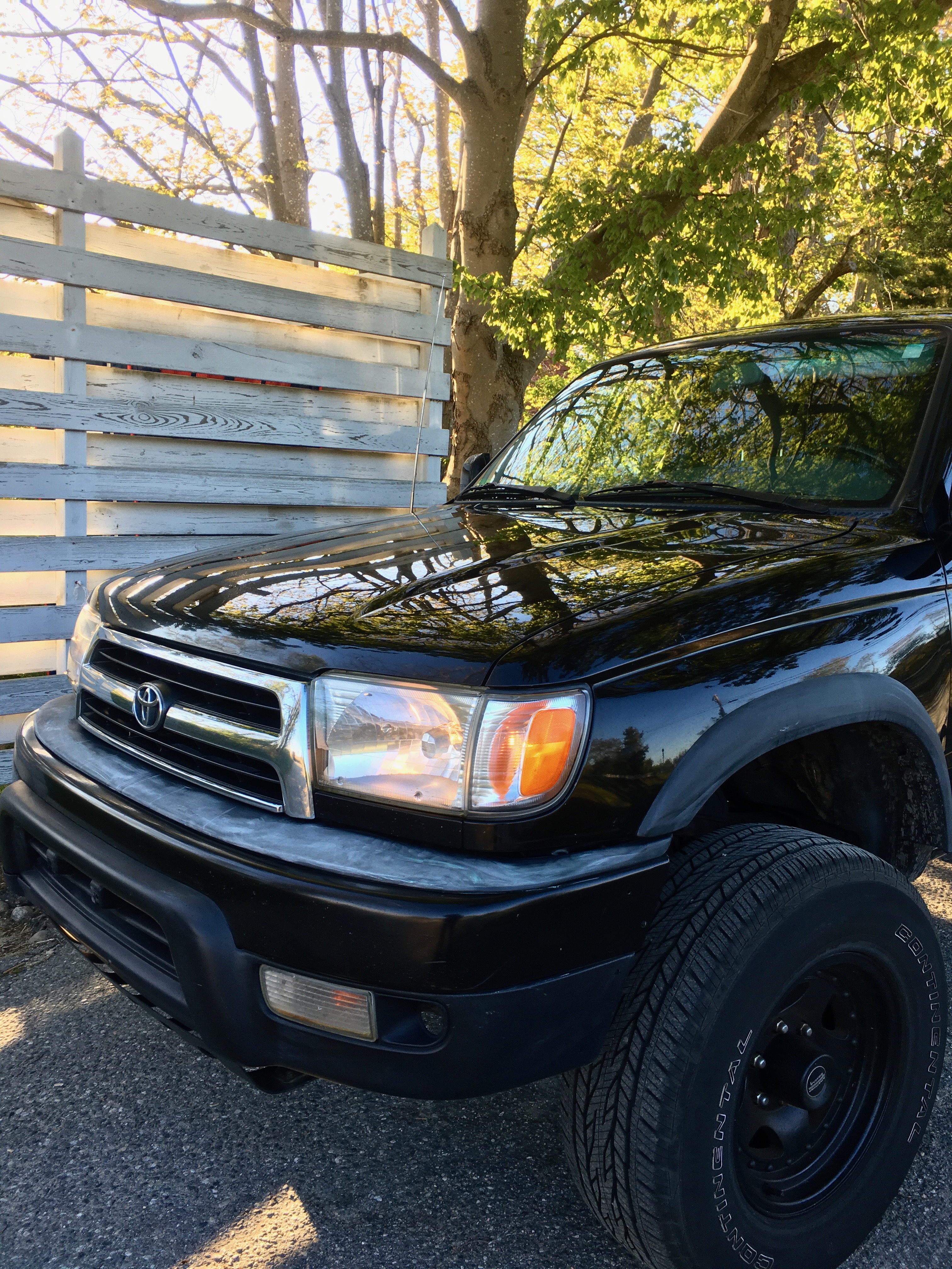 Go Motors Niantic, CT Purveyors of 3rd Generation Toyota 4Runners and other lengedary classics